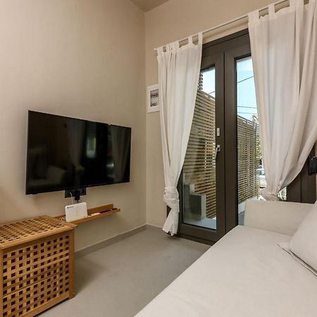 The Old Port Apartment Limenas  Bagian luar foto
