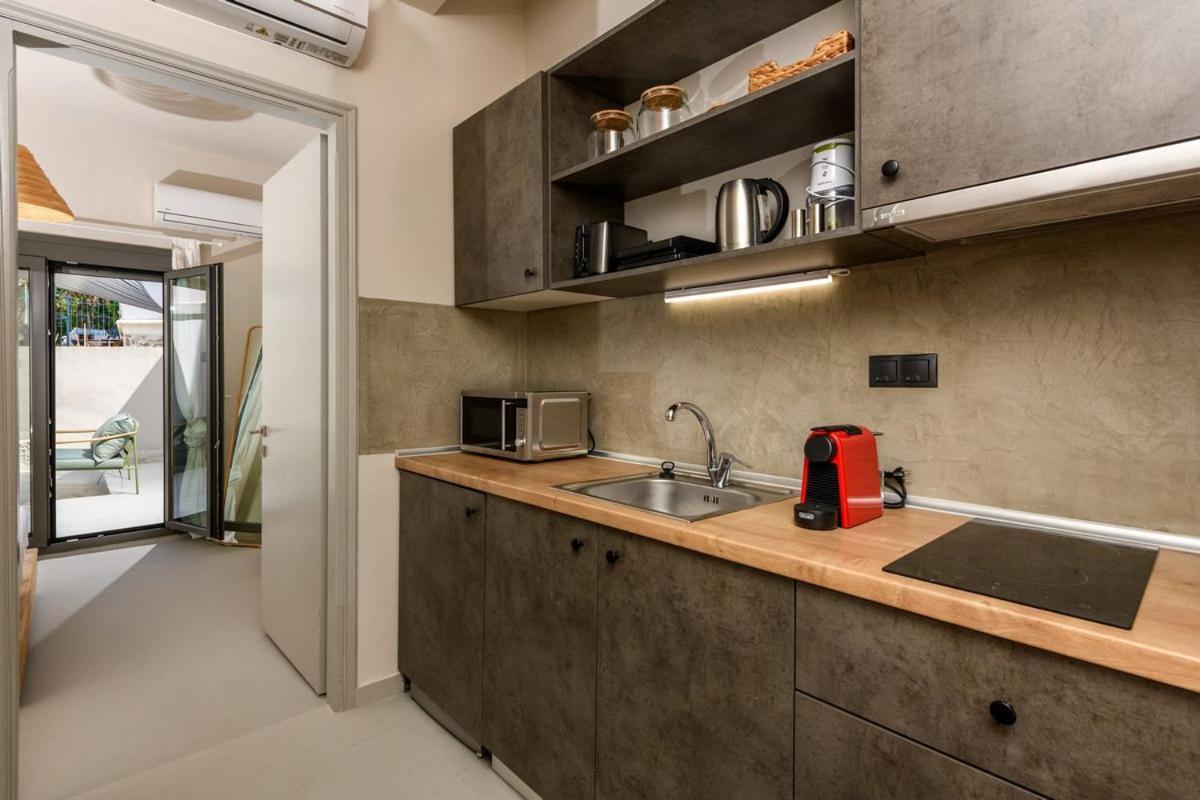 The Old Port Apartment Limenas  Bagian luar foto